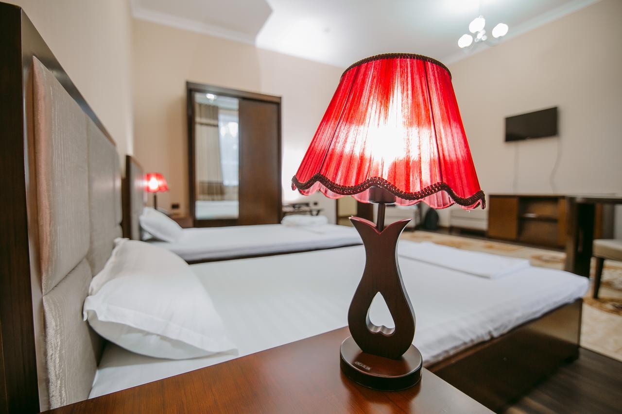 Hotel Inju Тараз Экстерьер фото